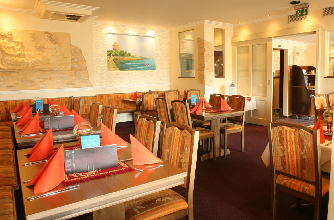 019-Griechisches-Restaurant-Saloniki-Halberstadt-Gyros-Souflaki-Feta-Wein-tourist-treffpunkt-treffen-super-bestellen